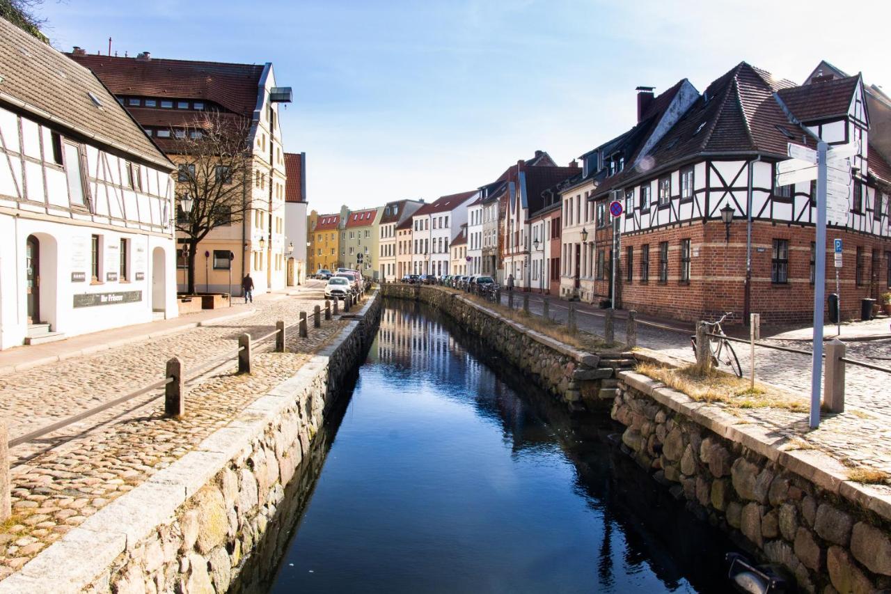 Ferienwohnung Am Alten Hafen Wismar Exterior photo