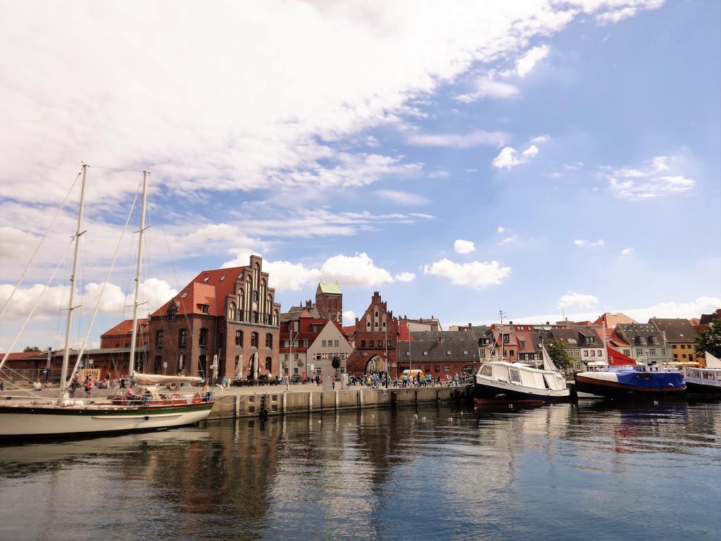 Ferienwohnung Am Alten Hafen Wismar Exterior photo